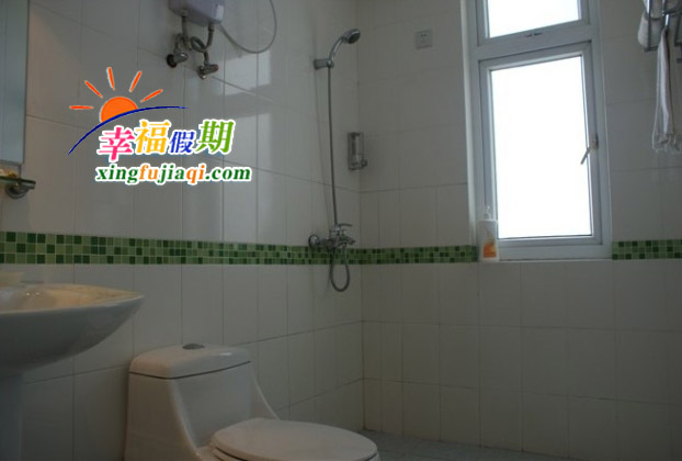 三亚蔚蓝休闲居蓝海豪苑小区超豪华海景套A7d套房卫生间