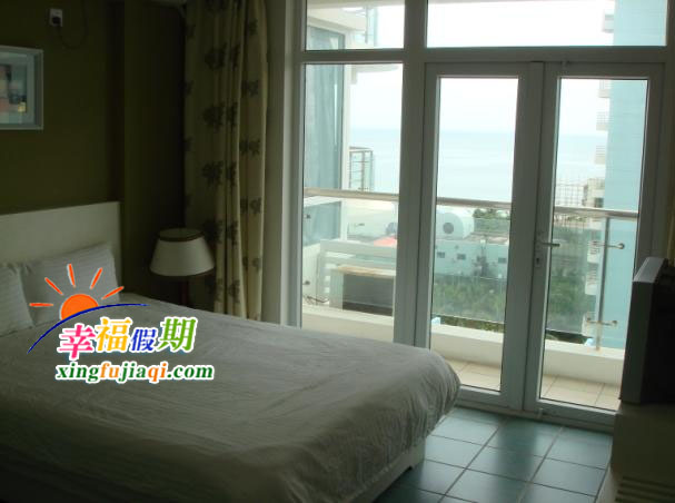 三亚蔚蓝休闲居蓝海豪苑小区超豪华海景B7d房卧室