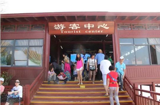 蜈支洲景区游客纷至沓来 蜈支洲景区游客纷至沓来